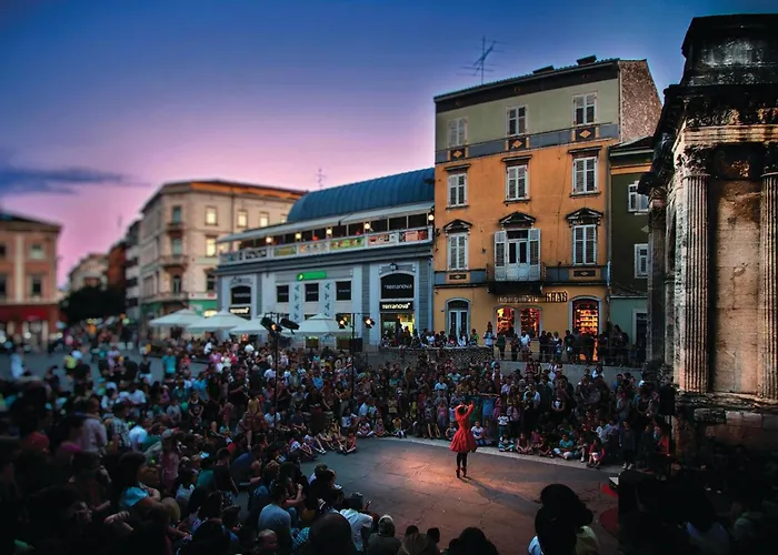 Stunning In With Wifi Hébergement de vacances