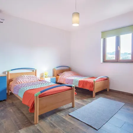 4 Bedroom Gorgeous Home In Pula * Pula