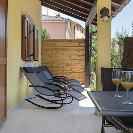 4 Bedroom Gorgeous Home In Pula Сasa de vacaciones *