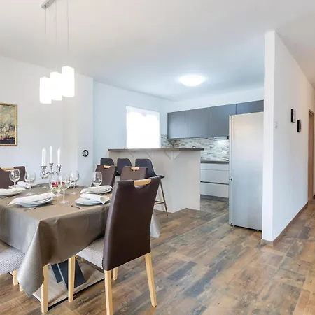 Holiday home Stunning In With Wifi *