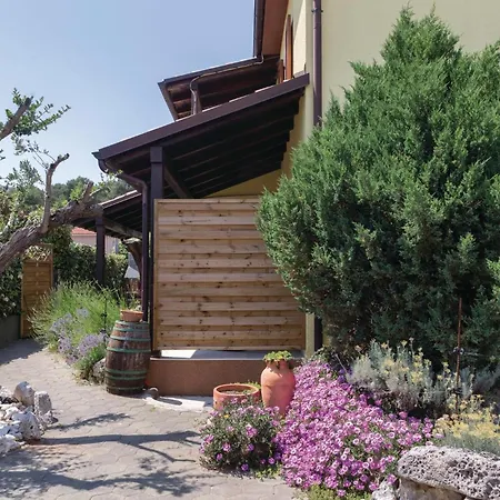4 Bedroom Gorgeous Home In Pula Сasa de vacaciones *