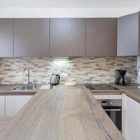 Casa de Férias Stunning In With Wifi Pula